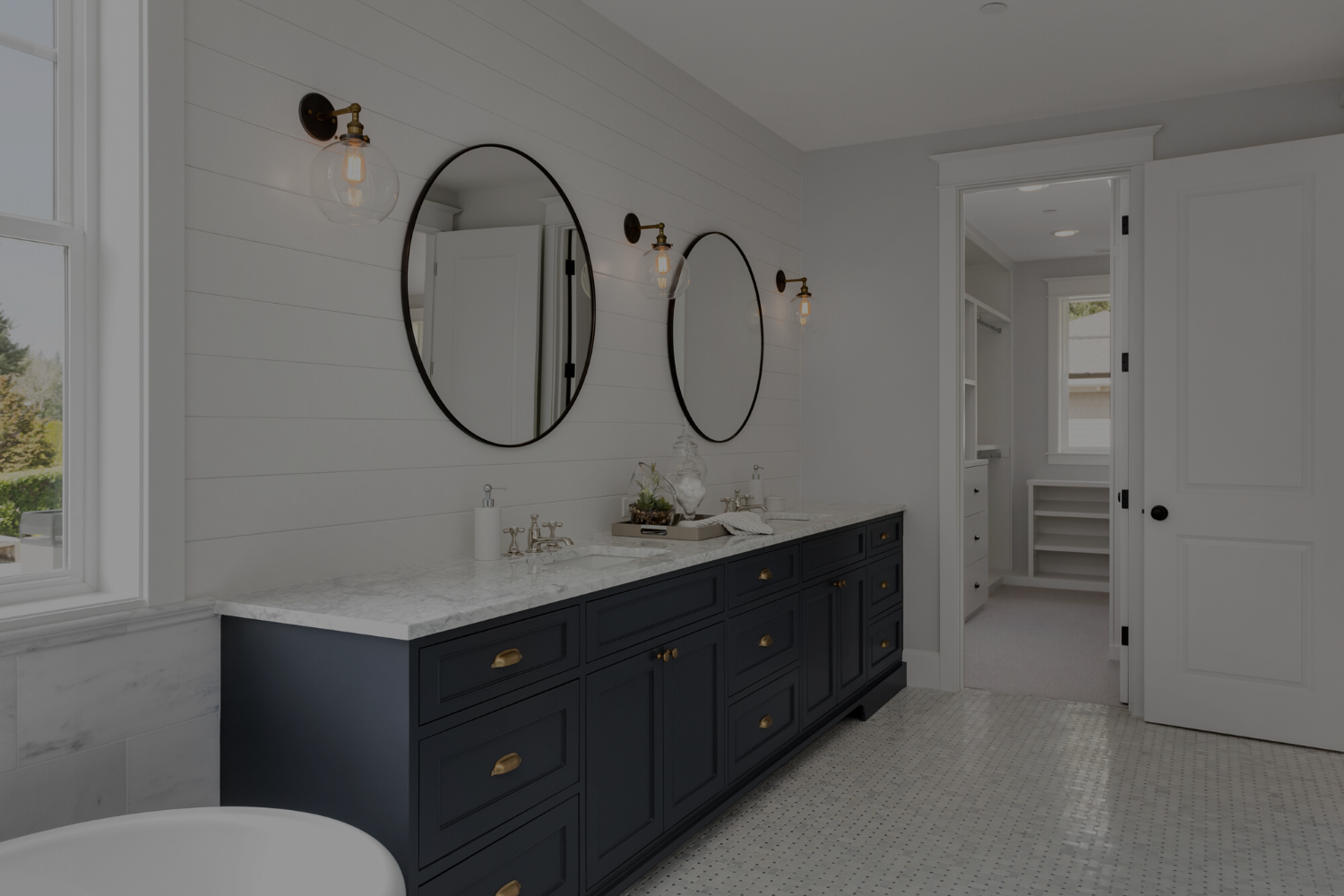 4 Custom Organizing Must-Haves to Include in Your Bathroom Renovation - 1